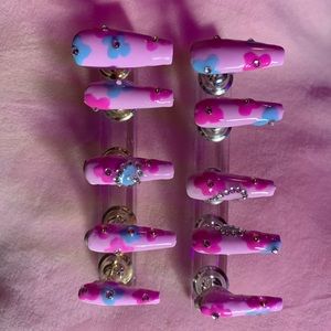 Press on nails 💅🏾 🎀